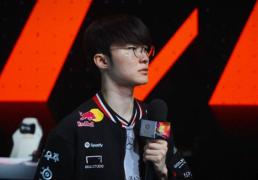 Faker认爲(wèi)T1四名队友是最(zuì)强的LOL選(xuǎn)手