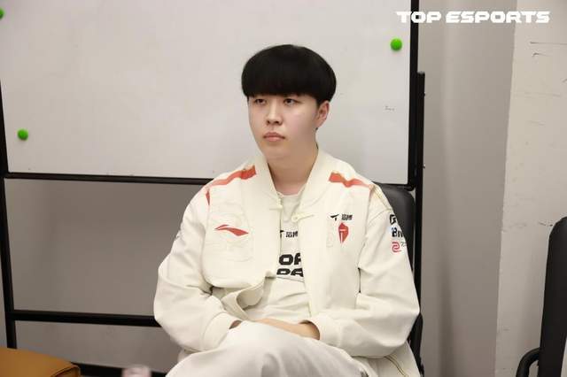 LPL登峰(fēng)組(zǔ)激戰(zhàn)正酣,iG迎(yíng)戰(zhàn)TES忍界大(dà)戰(zhàn)再启,阿水(shuǐ)直面昔日(rì)队友!