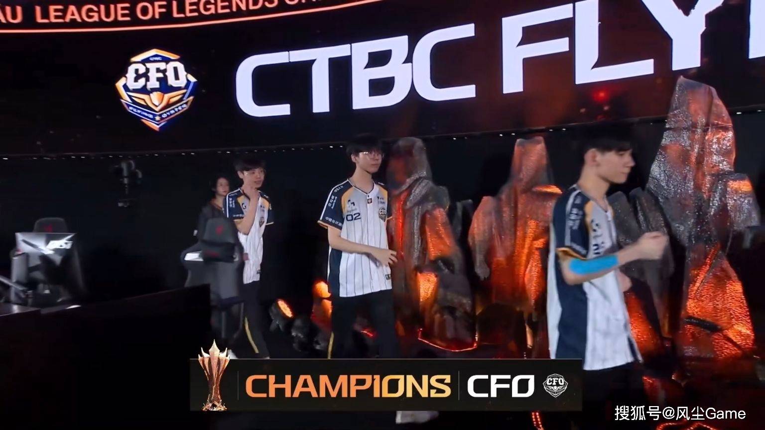 LOL第(dì)14支S赛队伍诞生!卡萨BO5一场不赢,沦为LCP赛区3号种子