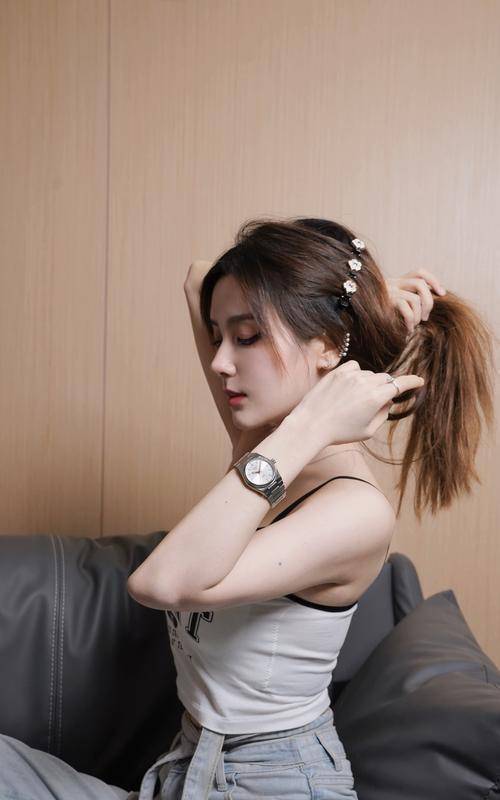 Rita的逆袭之路!电竞解说到(dào)娱乐圈女神,跨界走得飞起(qǐ)!