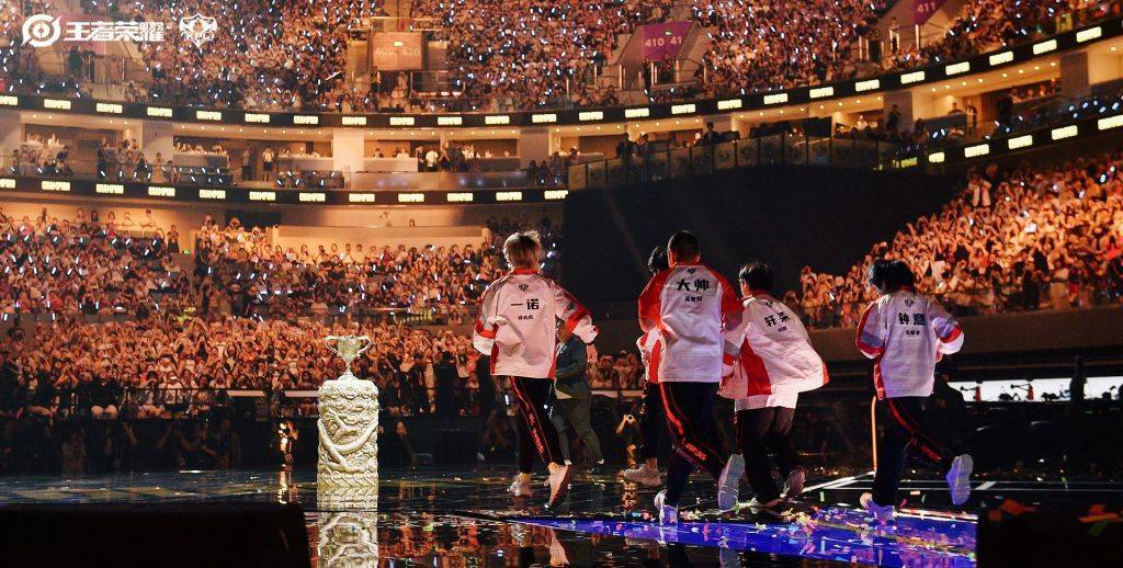 成都AG赢得KPL夏季(jì)赛冠军,王者电竞发力线下探索(suǒ)