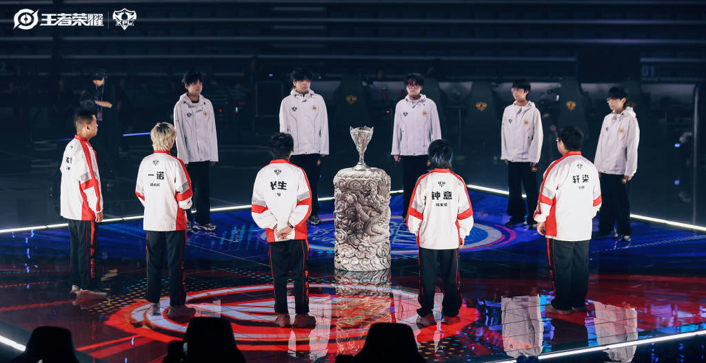 成都AG赢得KPL夏季(jì)赛冠军,王者电竞发力线下探索(suǒ)