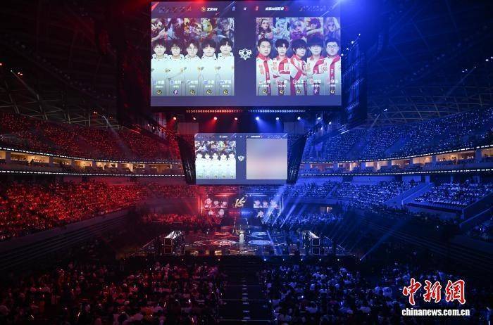 2025年KPL王者(zhě)荣耀职业联赛夏季(jì)赛决赛在杭州举行(xíng)