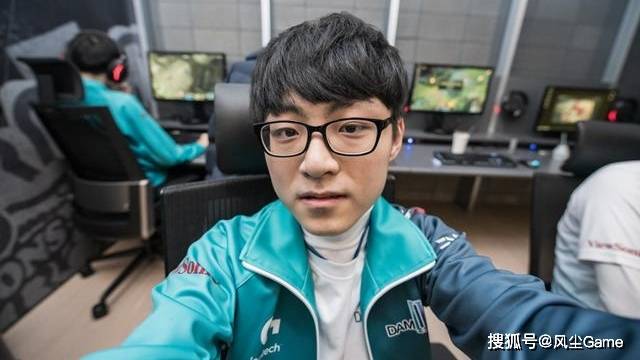 LCK世(shì)界(jiè)冠军无缘季后賽(sài)!GEN锁定前二(èr),DK提前6场晋级入(rù)圍(wéi)賽(sài)