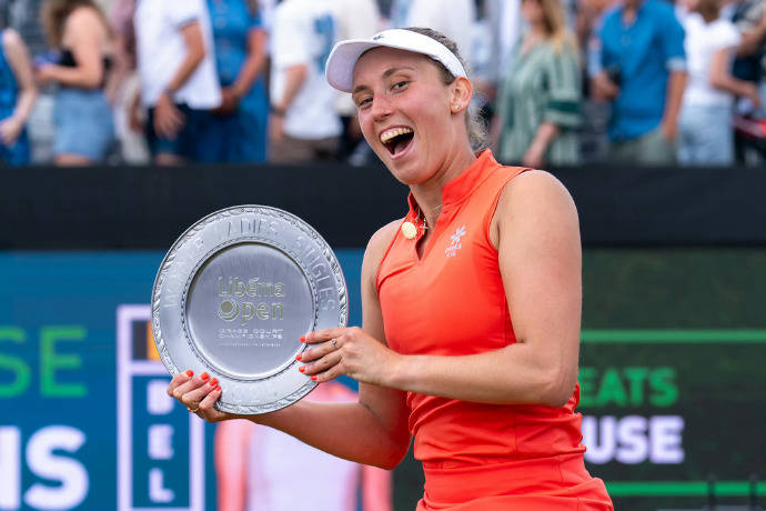 郑钦文王(wáng)訢(xīn)瑜悉數(shù)入围,武(wǔ)汉公开赛值得期待(dài)!