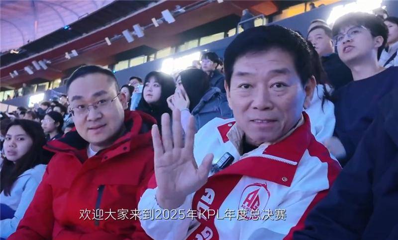 梦泪开坦克400,魏建軍(jūn)应援(yuán)KPL,还有什么不可能?