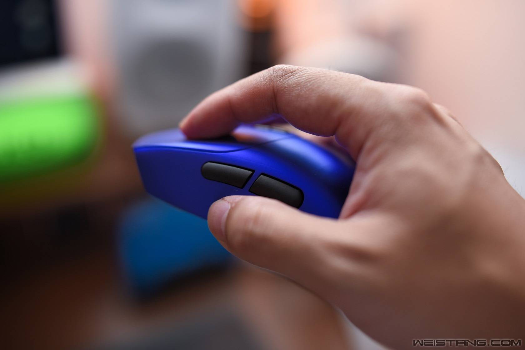 雷柏(bǎi)VT7二代(dài)新配色雙(shuāng)模电竞鼠标体验