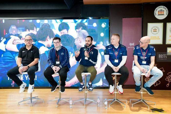 AI能(néng)帮你贏(yíng)下(xià)一场電(diàn)竞比赛吗?