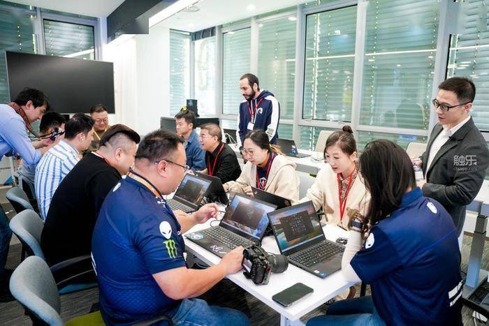 AI能(néng)帮你贏(yíng)下(xià)一场電(diàn)竞比赛吗?