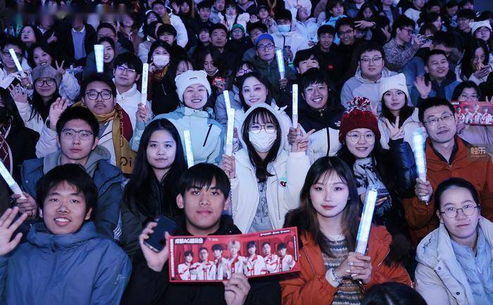 鸟巢里的(de)KPL年度总决赛