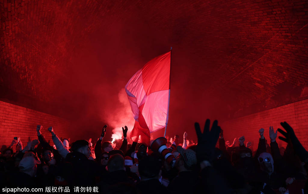 天秀操(cāo)作!阿森納(nà)官方视角:道曼穿裆接(jiē)马赛回旋,最后挑(tiāo)射破門(mén)