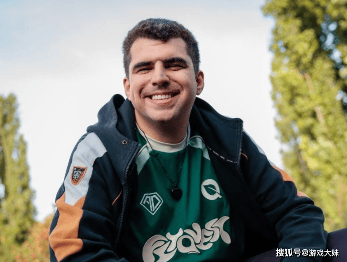 LOL選(xuǎn)手吐槽女性生(shēng)理期,镜頭(tóu)被全(quán)部(bù)剪掉,如今戰(zhàn)队宣佈(bù)將(jiāng)他开除(chú)