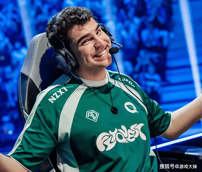 LOL選(xuǎn)手吐槽女性生(shēng)理期,镜頭(tóu)被全(quán)部(bù)剪掉,如今戰(zhàn)队宣佈(bù)將(jiāng)他开除(chú)