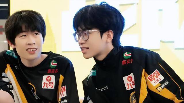 Fly加盟(méng)eStar，见月退(tuì)役(yì)，玖痕笑影解(jiě)約(yuē)，一笙加盟(méng)KSG，TTG签嘉宝